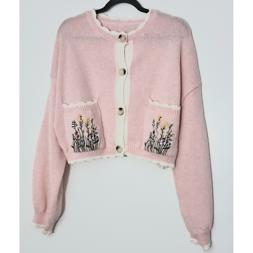 Pink & White Cropped Sweater Size 8/10 Button Up Floral Embroidered Cottagecore